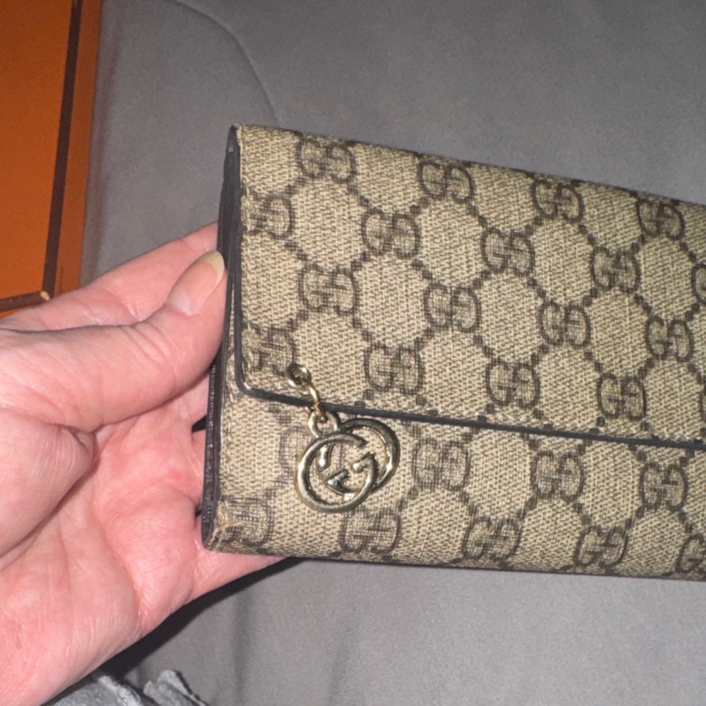 Gucci Coated Canvas Supreme Monogram Wallet with GgCharm UNISEX NWOT - Picture 11 of 16